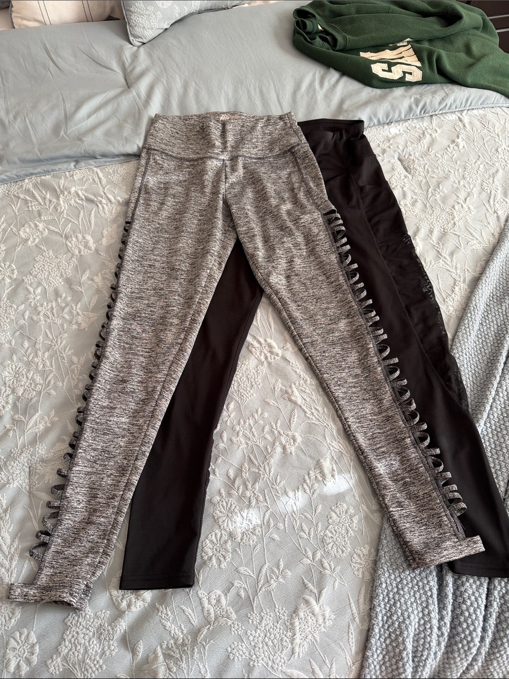 Gray & Black Lace-Up Side Panel Leggings - Pair